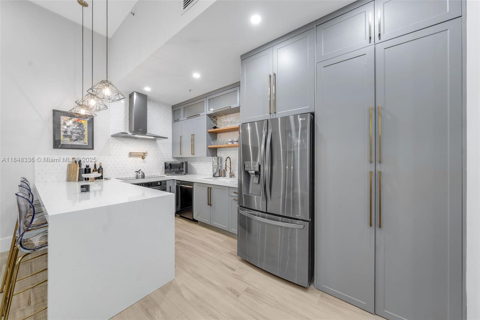 935 Euclid Ave #5 Miami Beach, FL 33139 935 Euclid Ave #5 Miami Beach, FL 33139