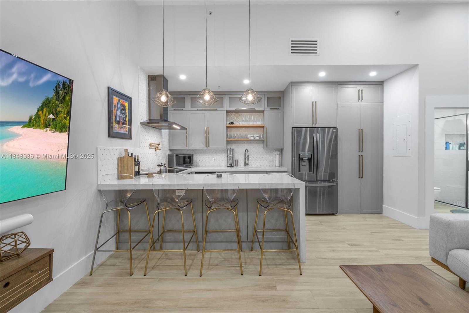 935 Euclid Ave #5 Miami Beach, FL 33139 935 Euclid Ave #5 Miami Beach, FL 33139