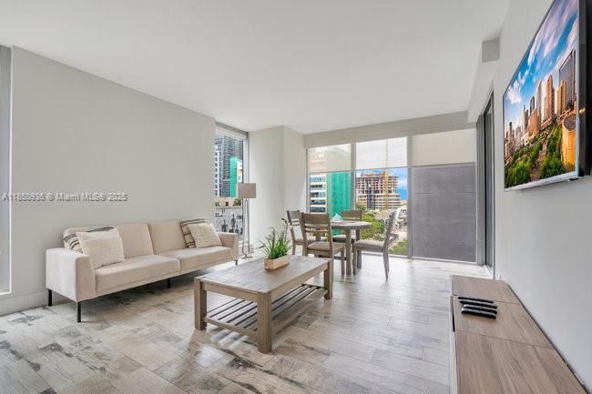 image Brickell House Condo21