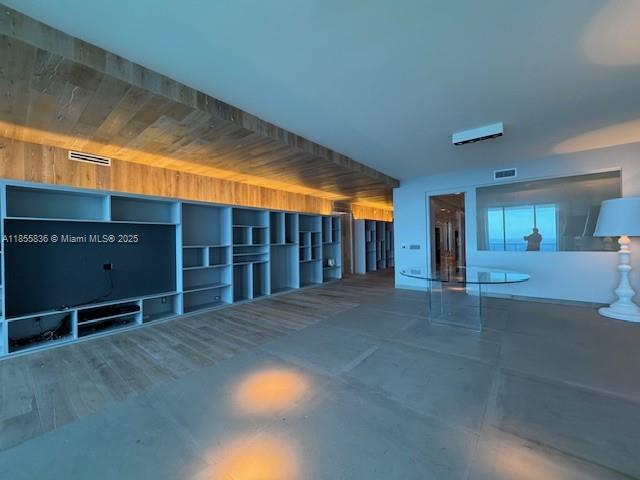 2711 S Ocean Dr #3404 Hollywood, FL 33019