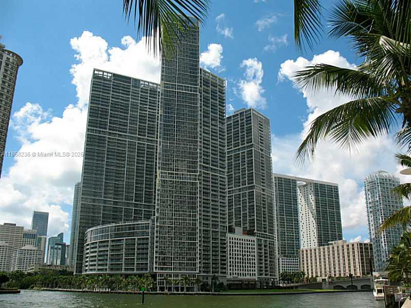 465 Brickell Ave #3002