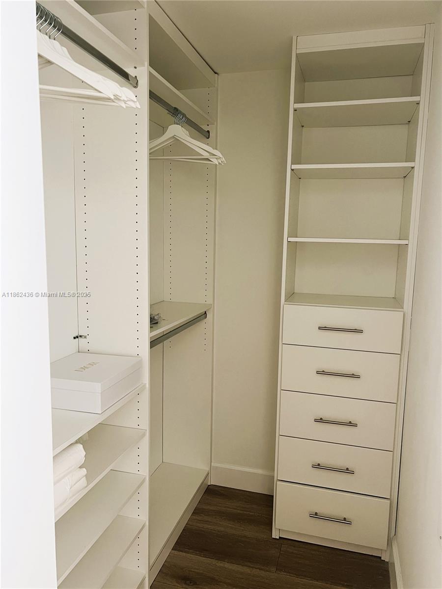 image Brickellhouse Condo24