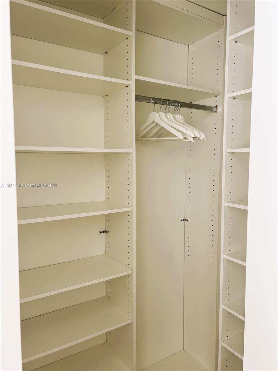 image Brickellhouse Condo25