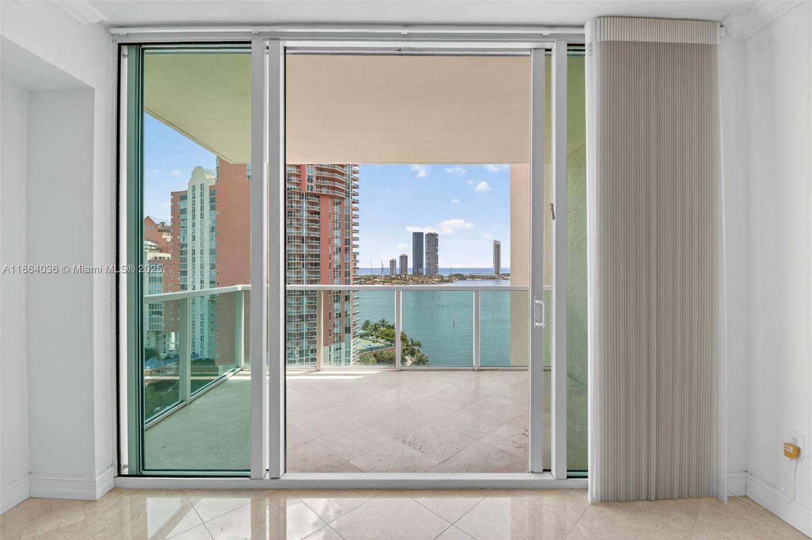 image Aventura Marina Two11