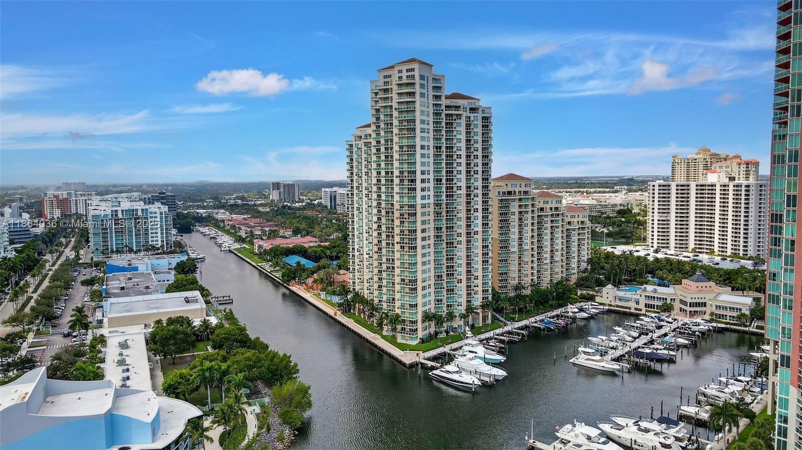 image Aventura Marina Two33