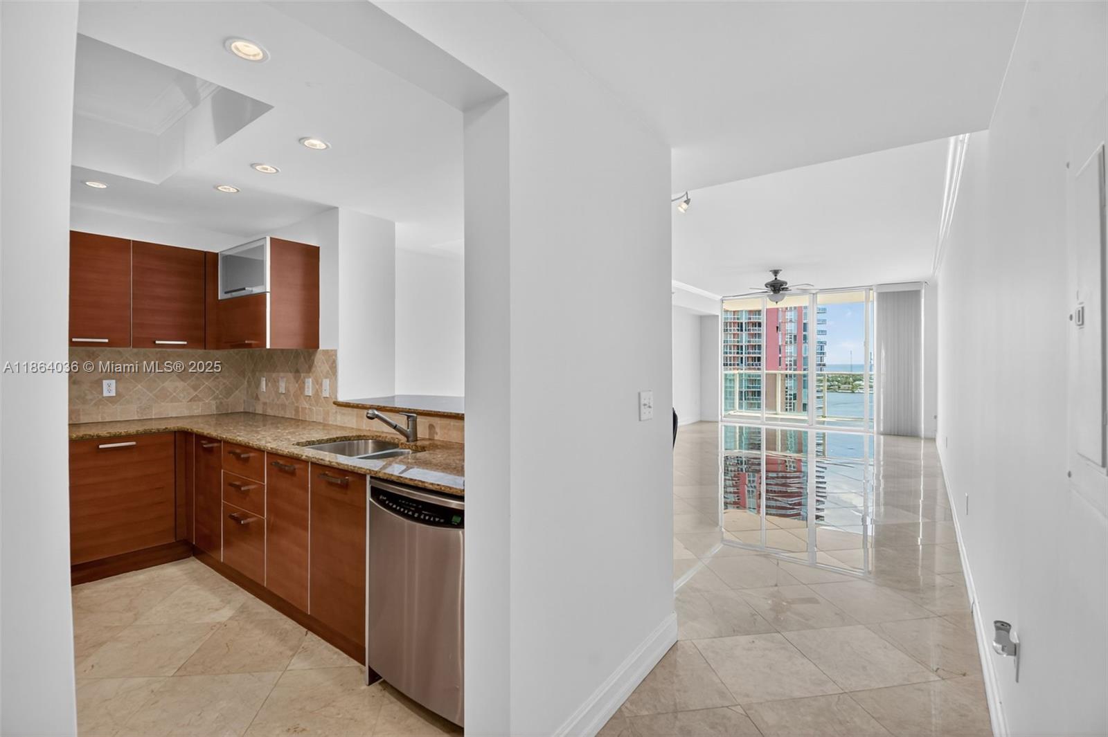 image Aventura Marina Two6