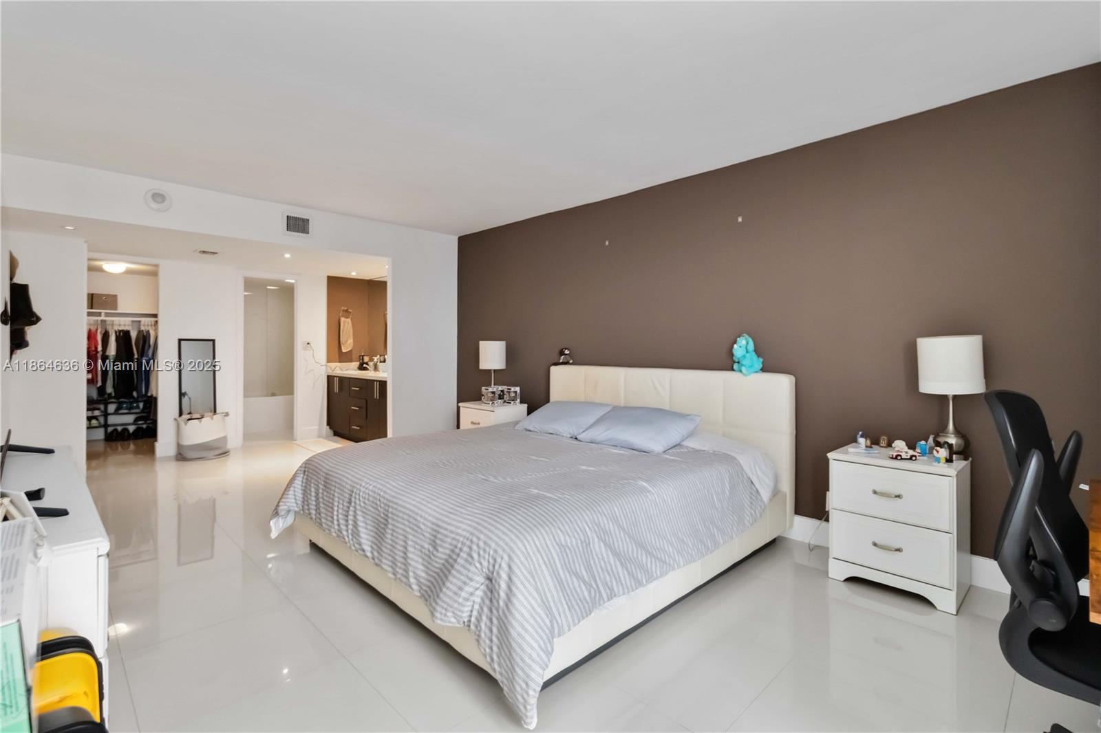 image Arlen House East16