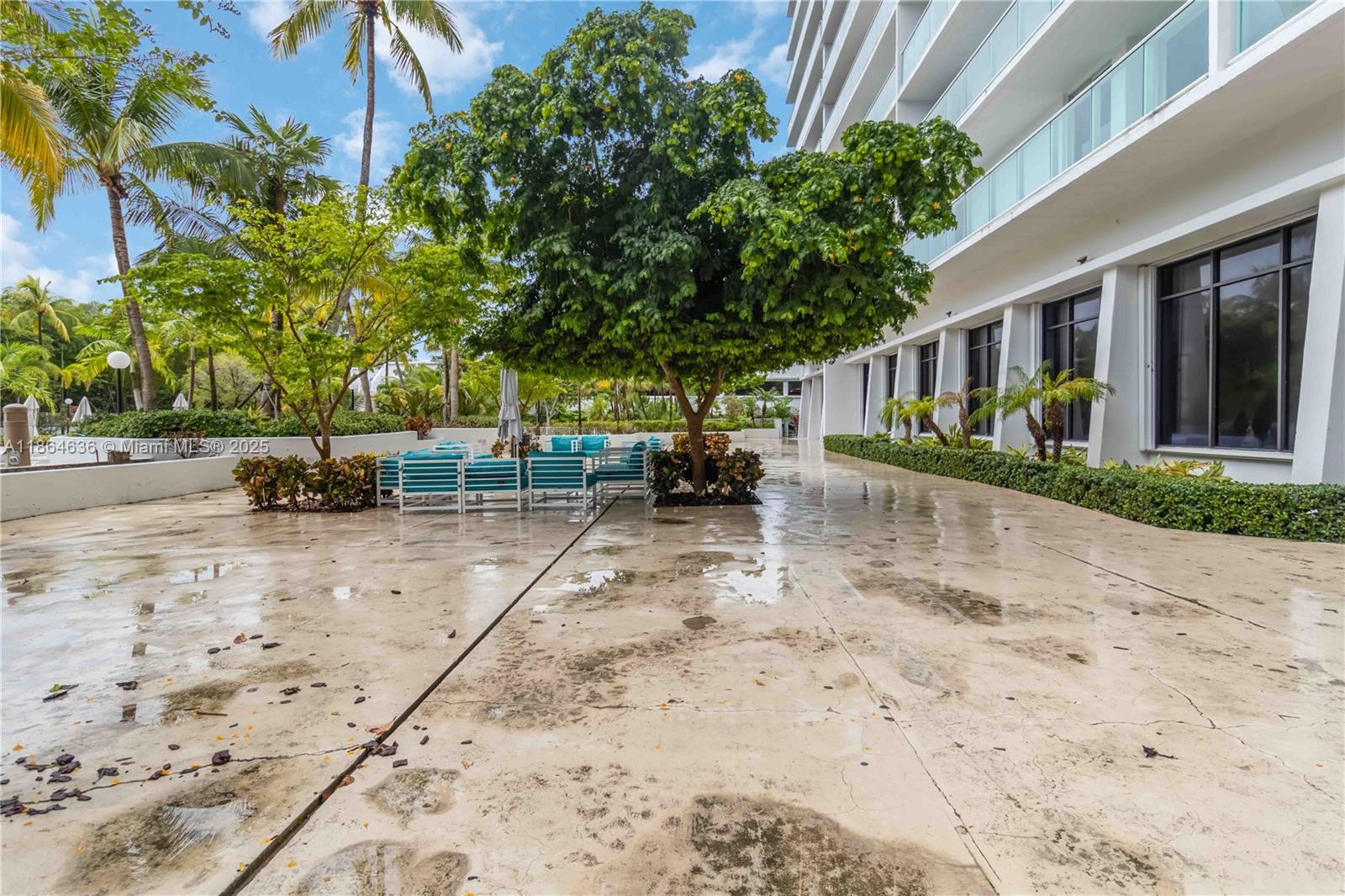 image Arlen House East33