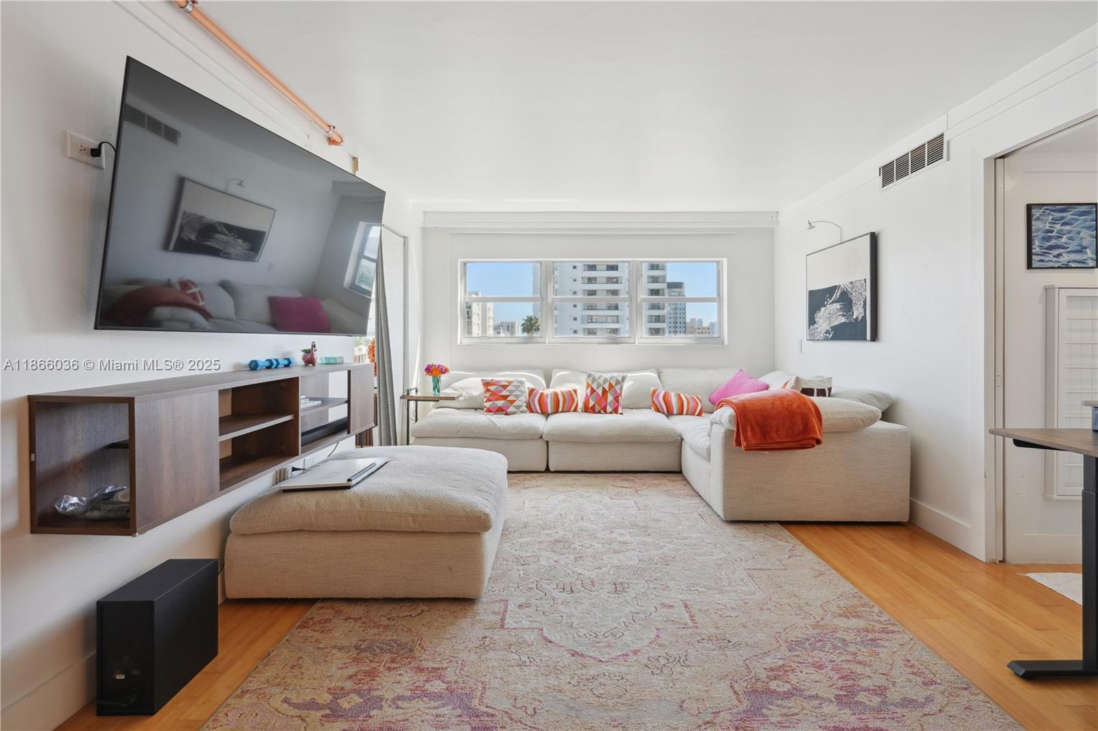 1881 Washington Ave #7F