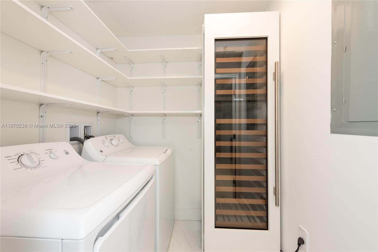 image Merric Manor Condominium9