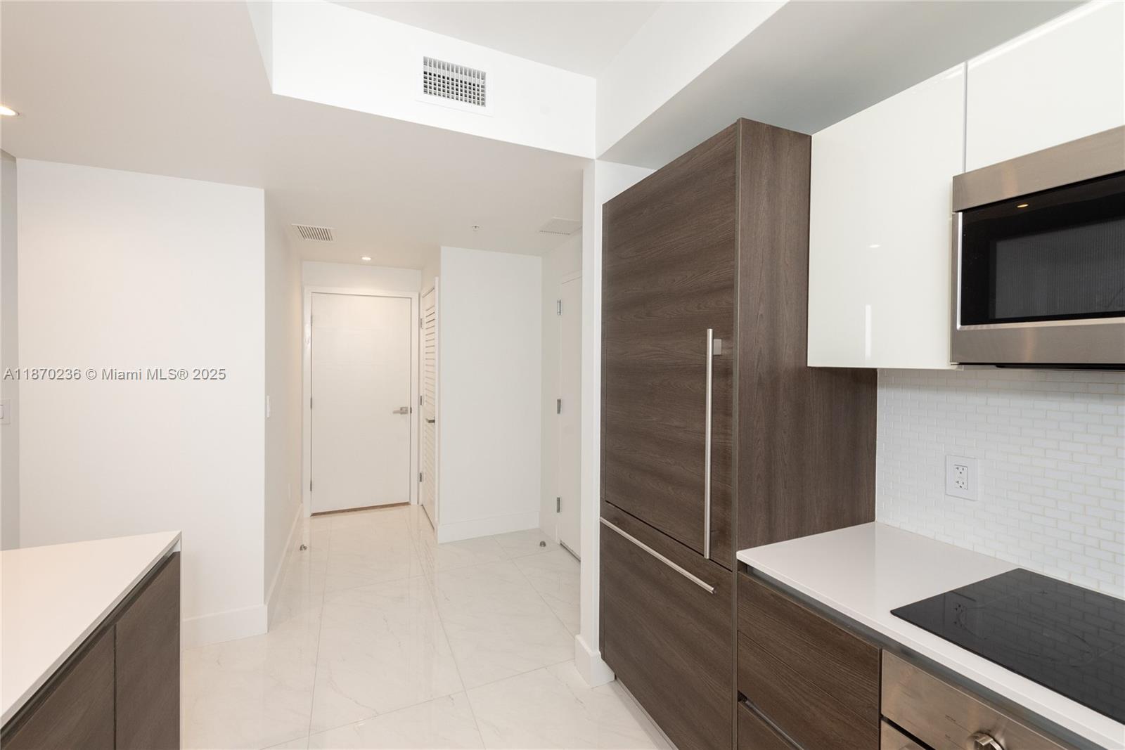image Merric Manor Condominium7