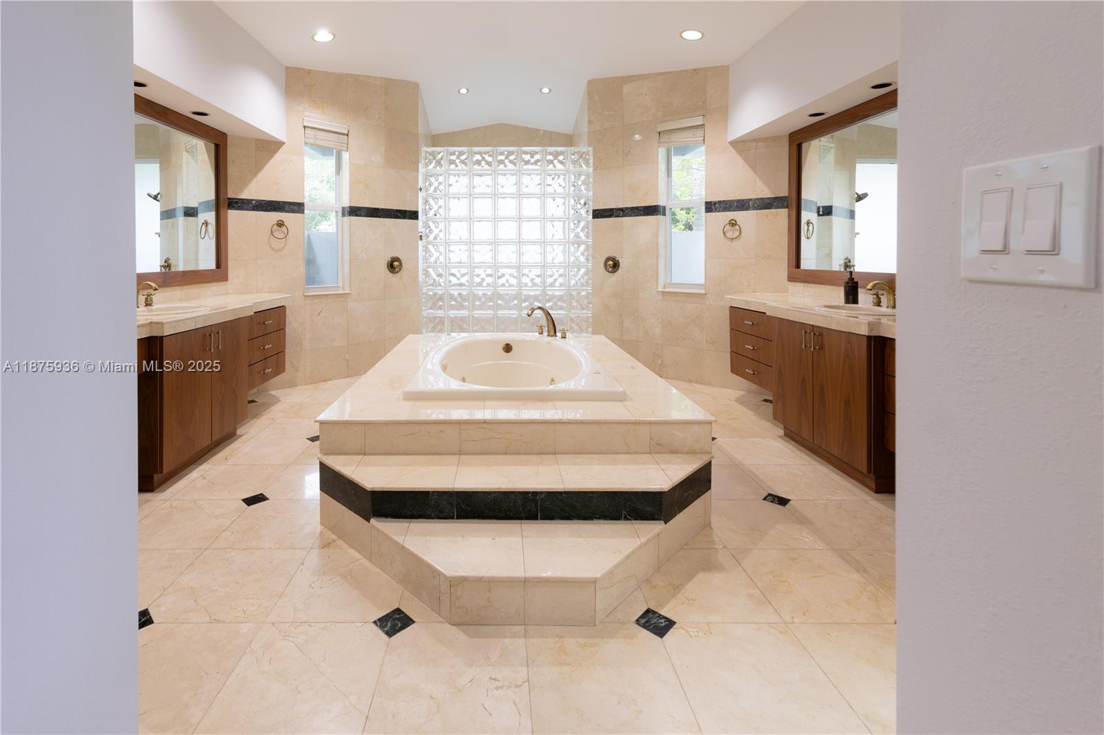 7440 SW 170th Ter Palmetto Bay, FL 33157