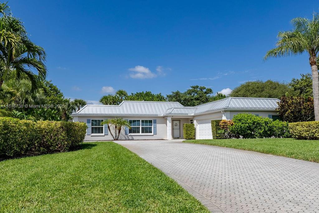 1015 Treasure Ln