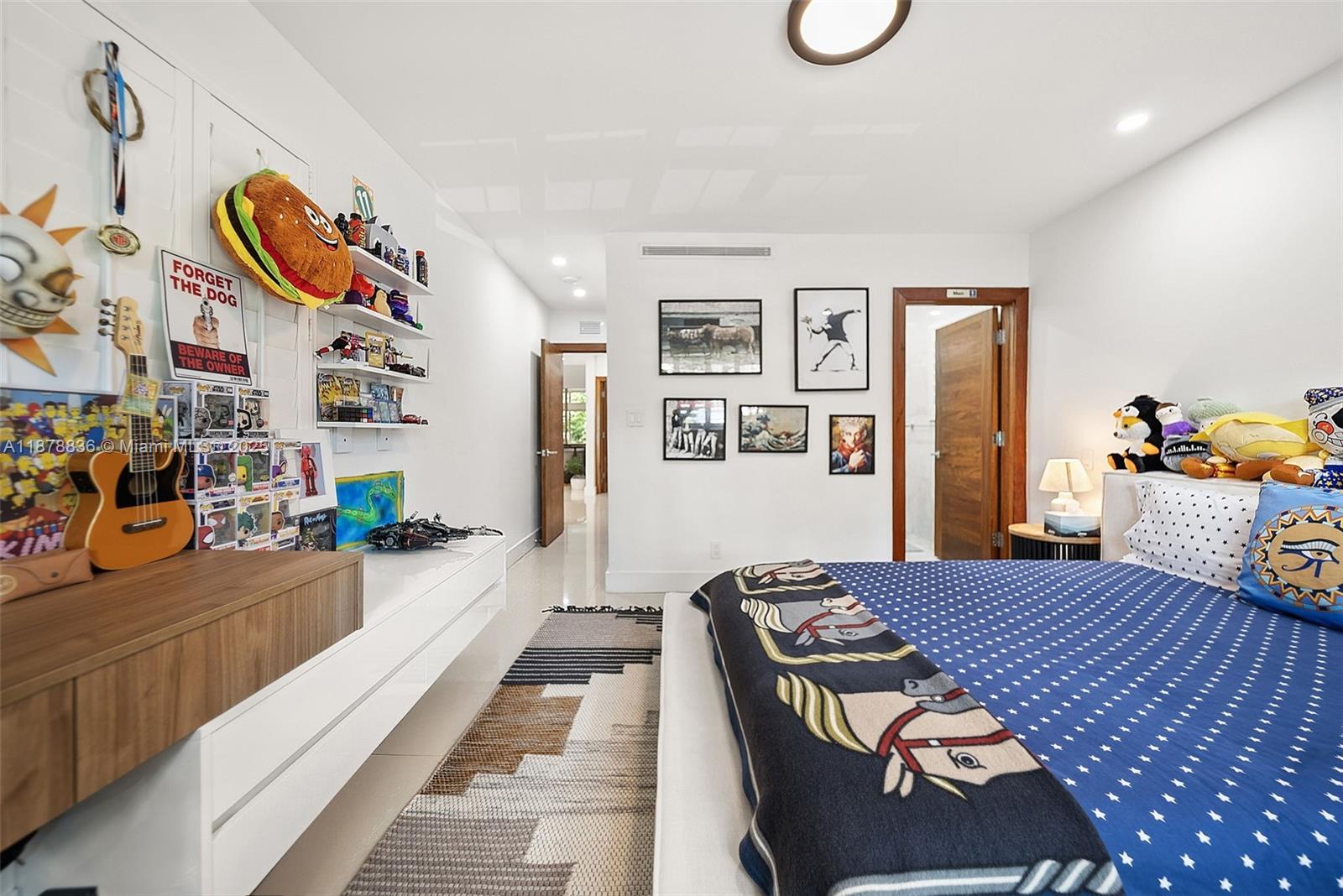 865 W 47th St Miami Beach, FL 33140