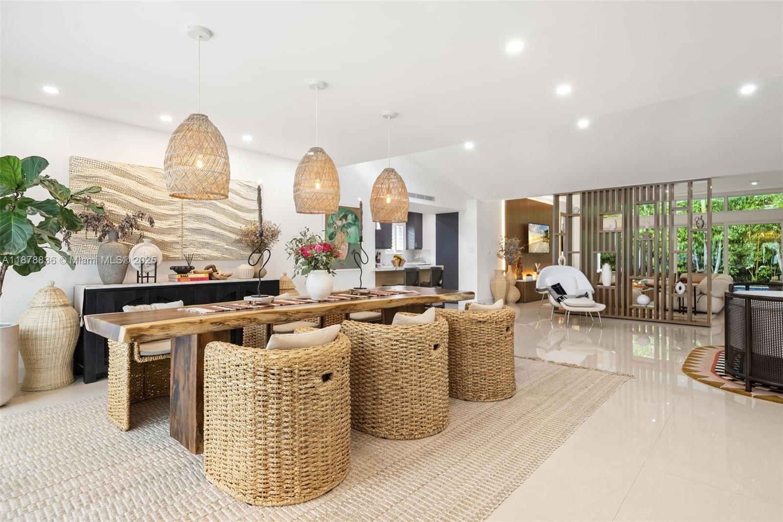 865 W 47th St Miami Beach, FL 33140