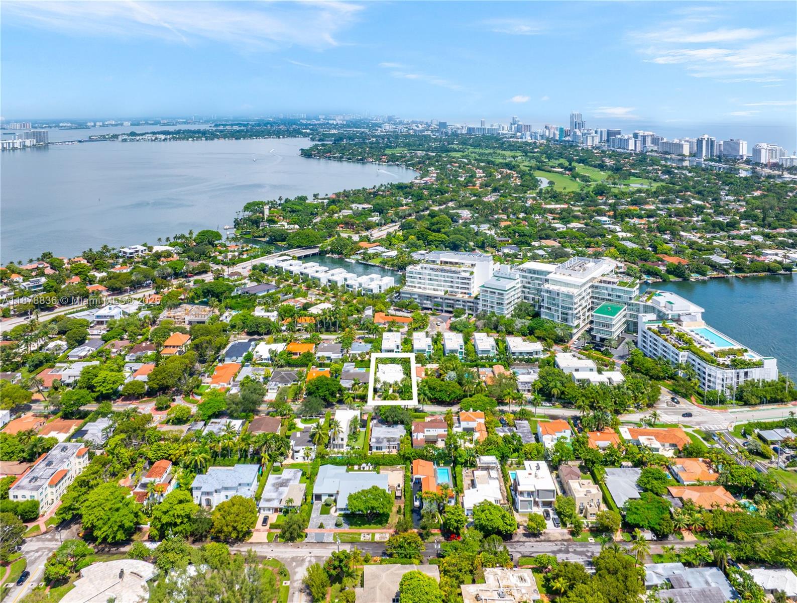 865 W 47th St Miami Beach, FL 33140