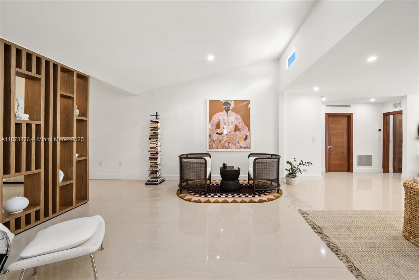 865 W 47th St Miami Beach, FL 33140