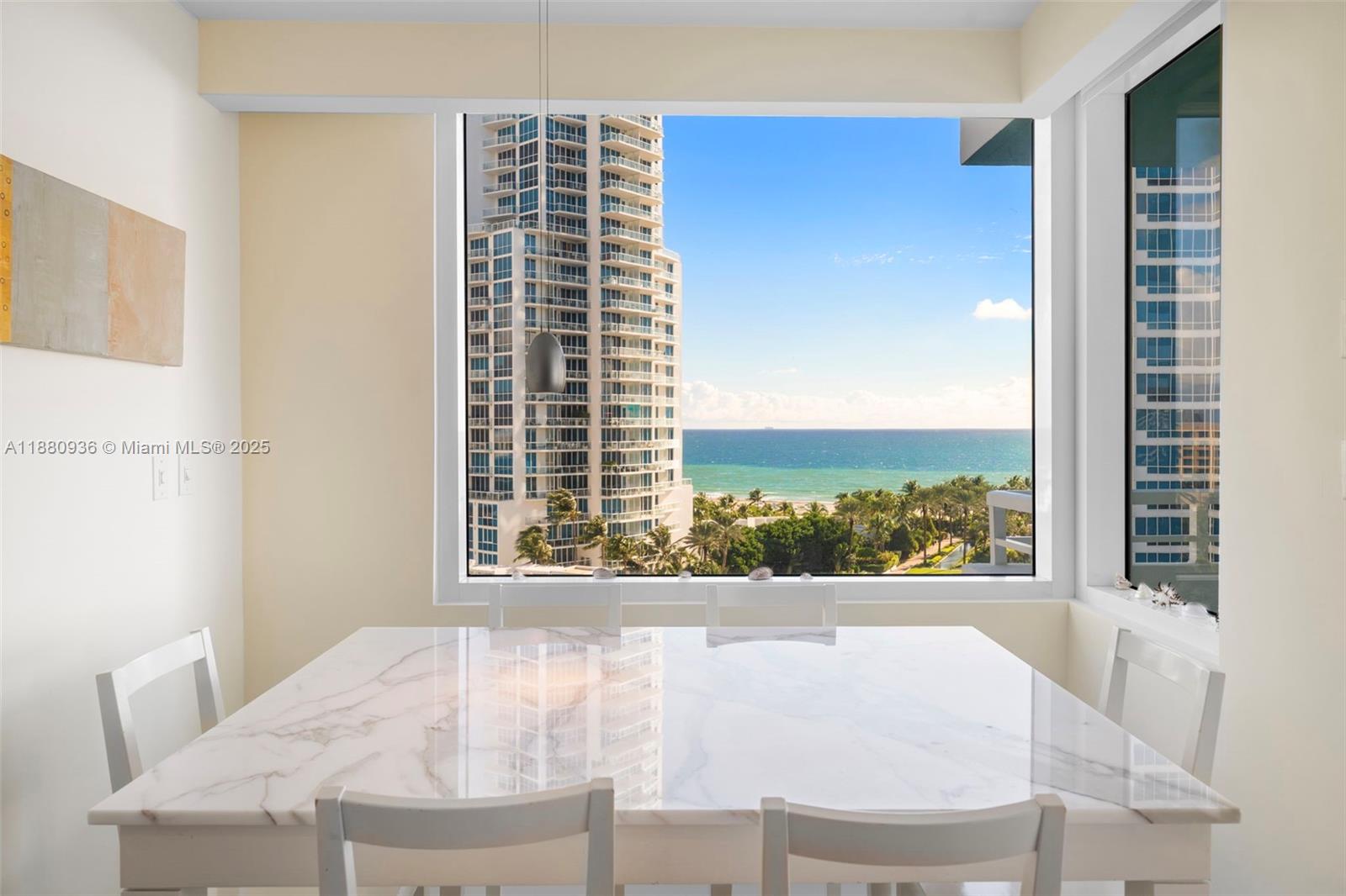 image South Pointe Towers Condo10