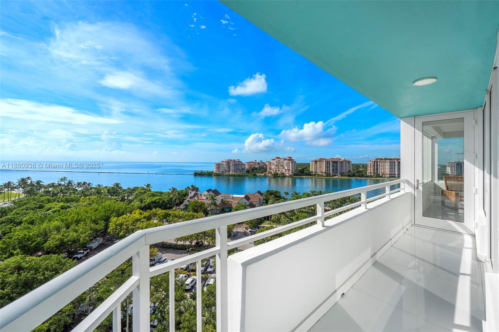 image South Pointe Towers Condo19