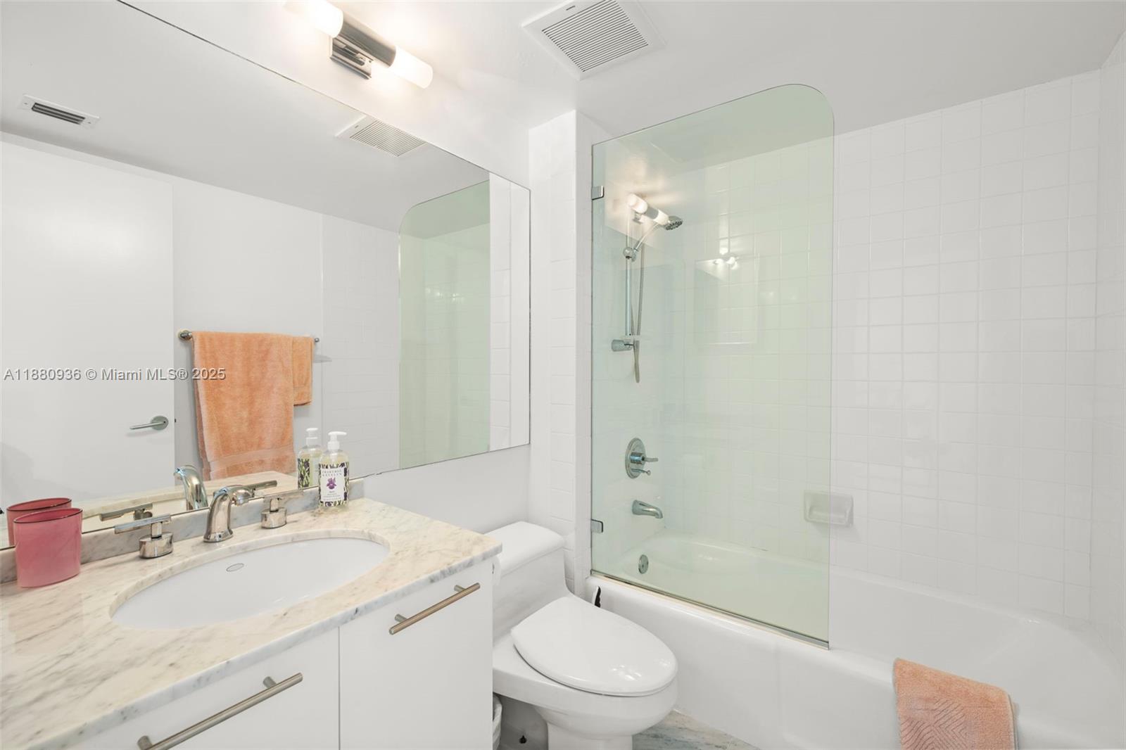 image South Pointe Towers Condo28