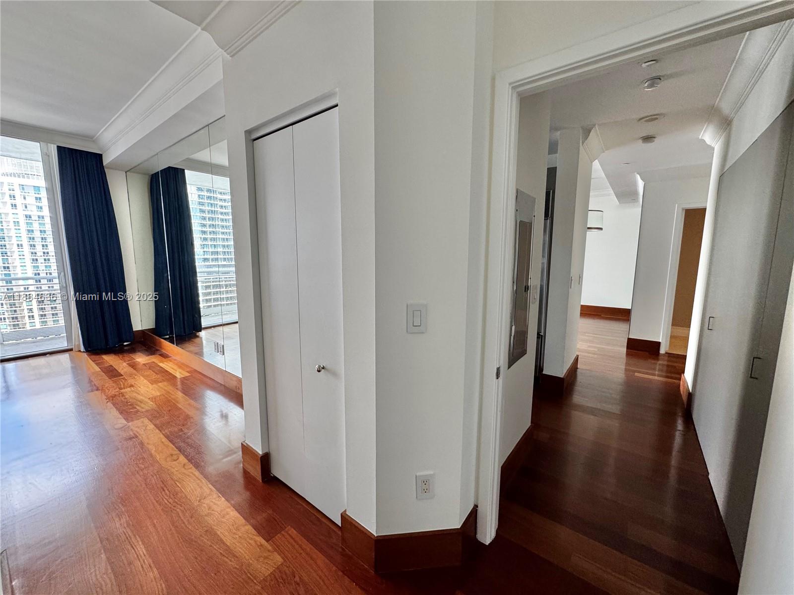 image Carbonell Condo12