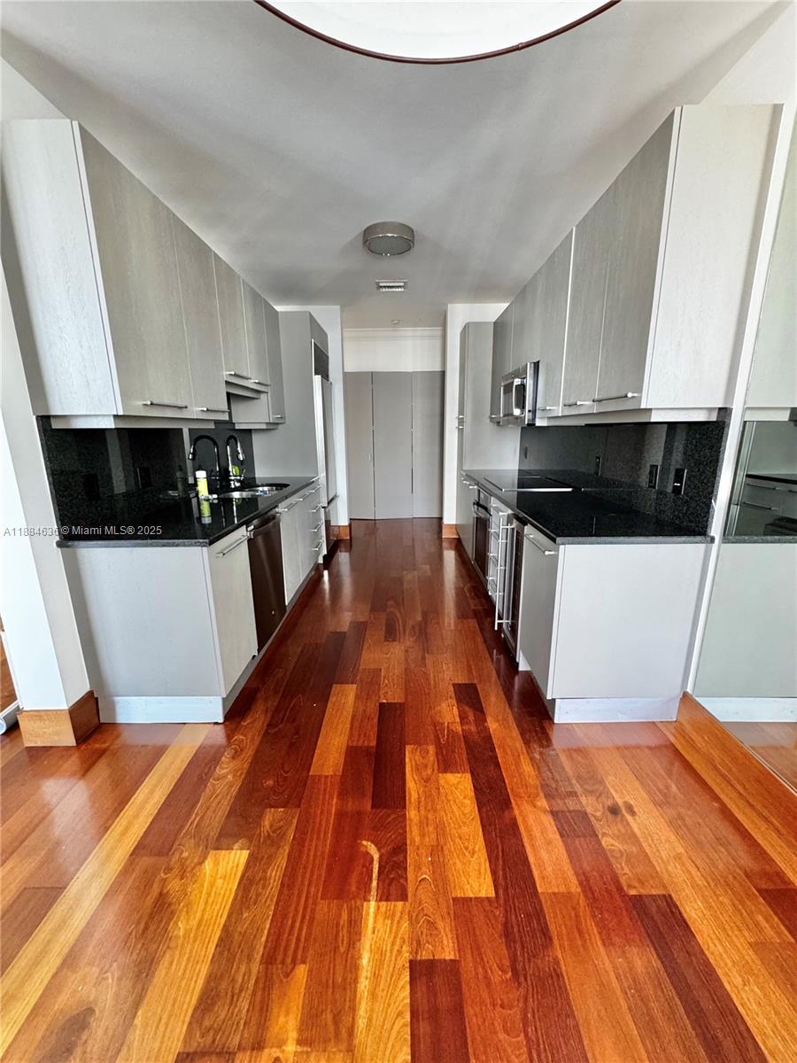 image Carbonell Condo15