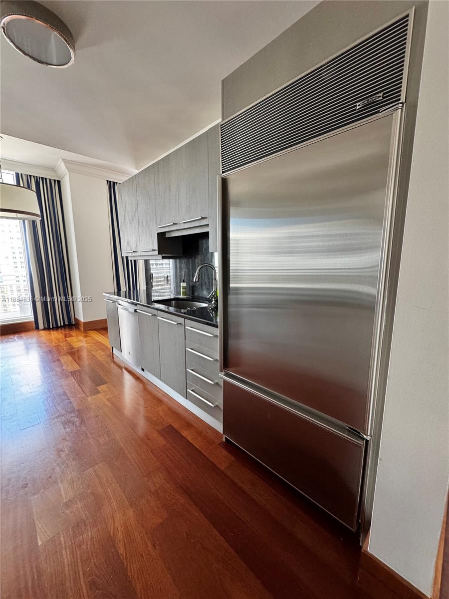 image Carbonell Condo16
