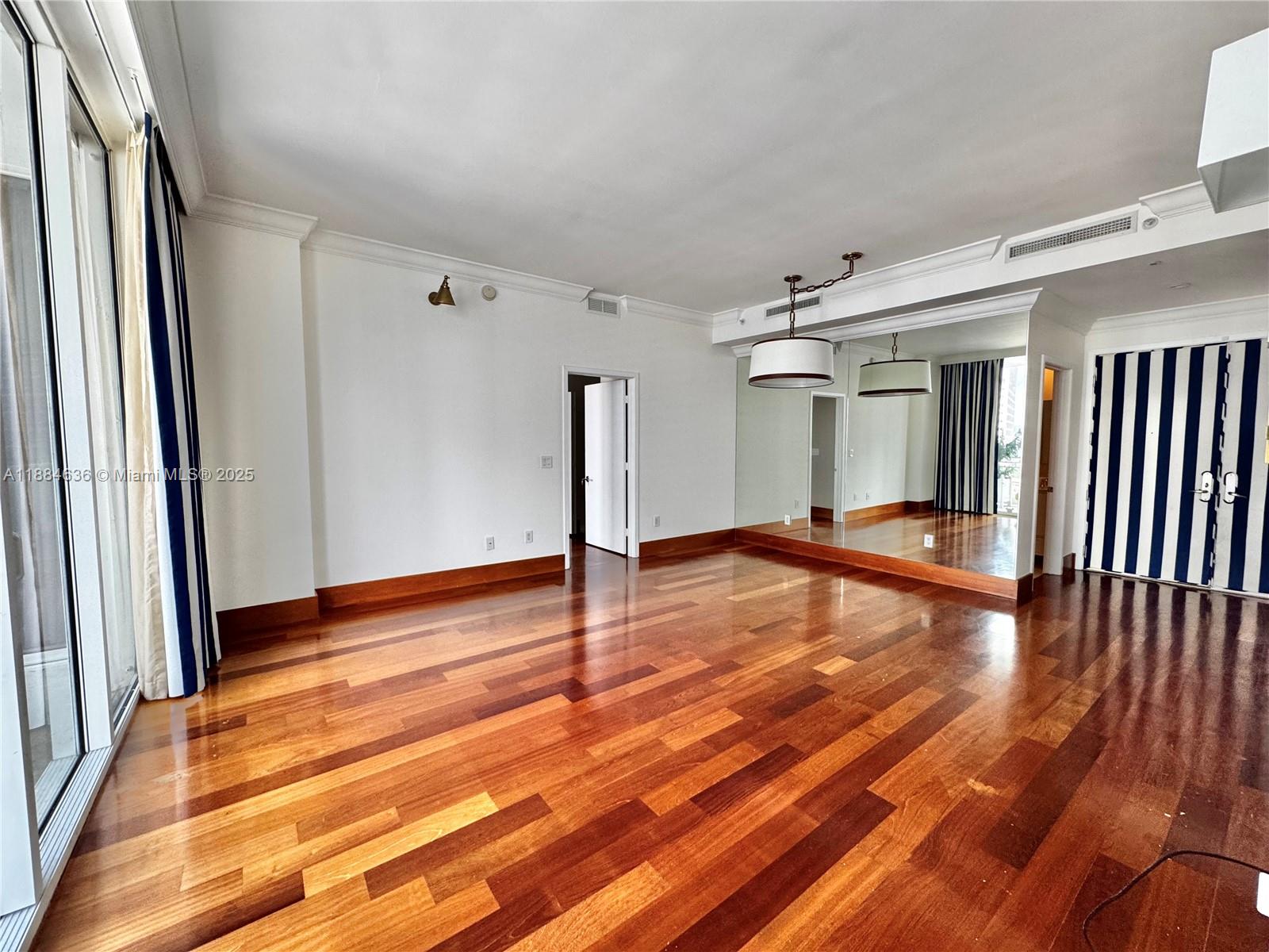 image Carbonell Condo20