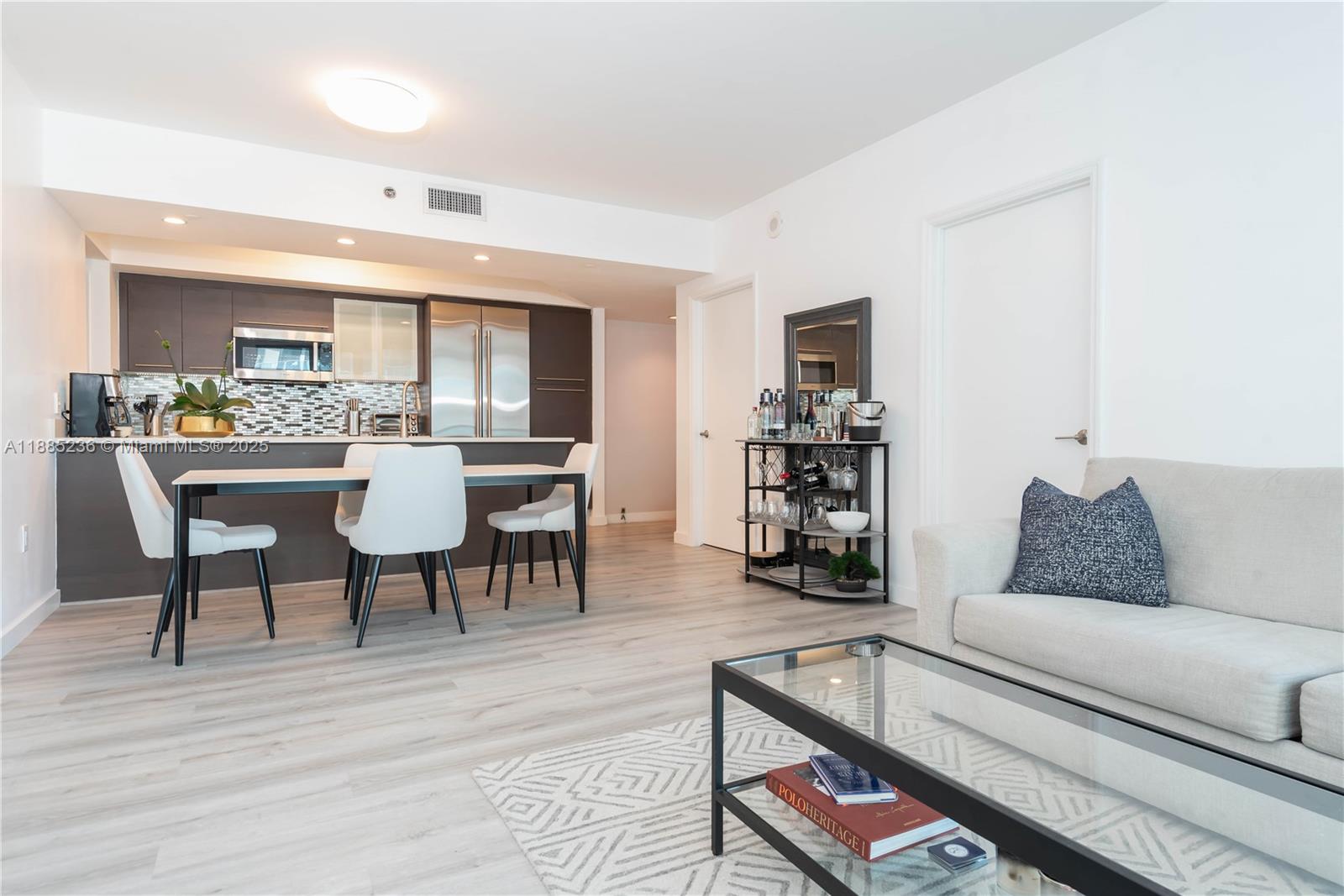 55 SE 6th St #3403