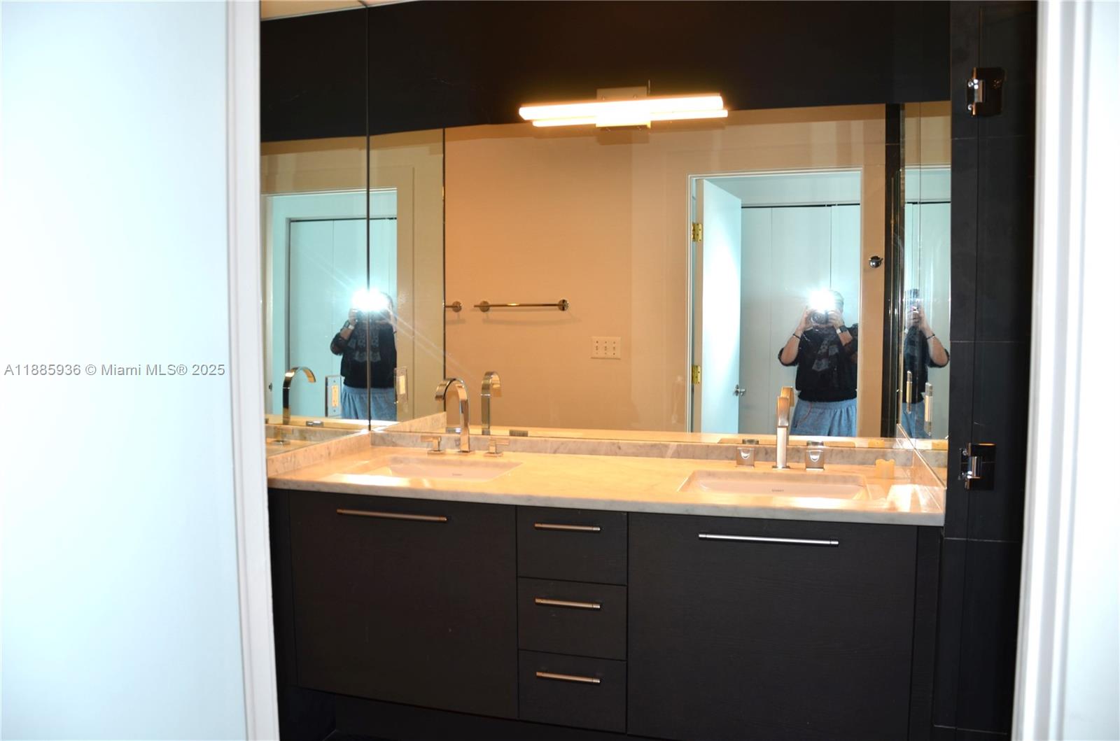 image 900 Biscayne21