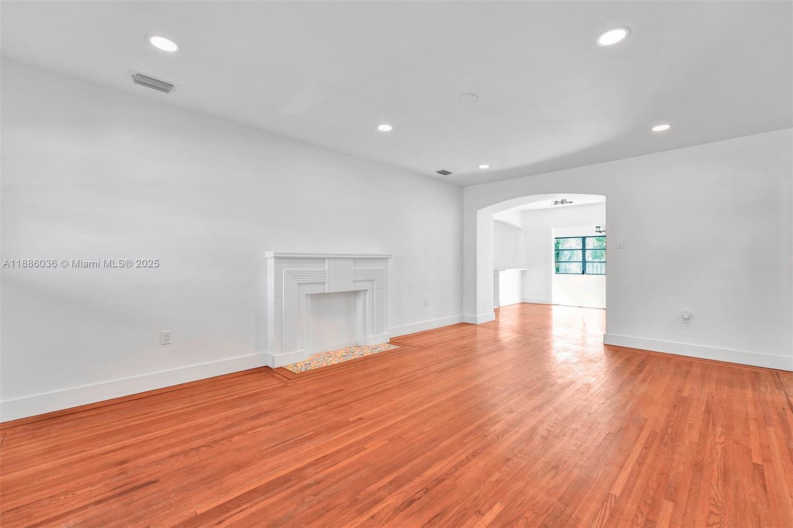 9173 Byron Ave Surfside, FL 33154