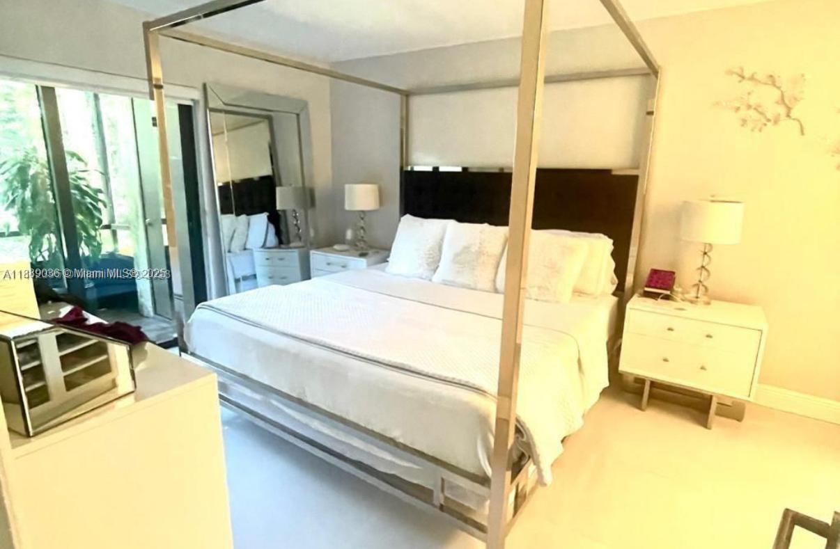 9710 Hammocks Blvd #103-31 Miami, FL 33196