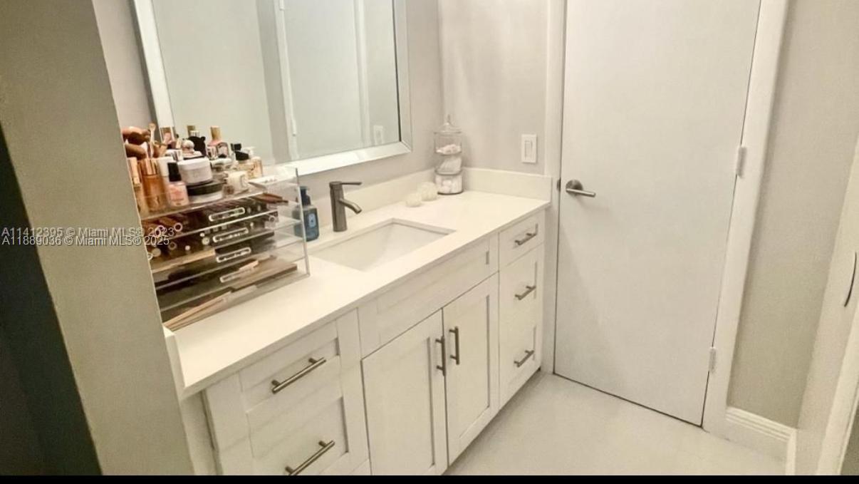 9710 Hammocks Blvd #103-31 Miami, FL 33196