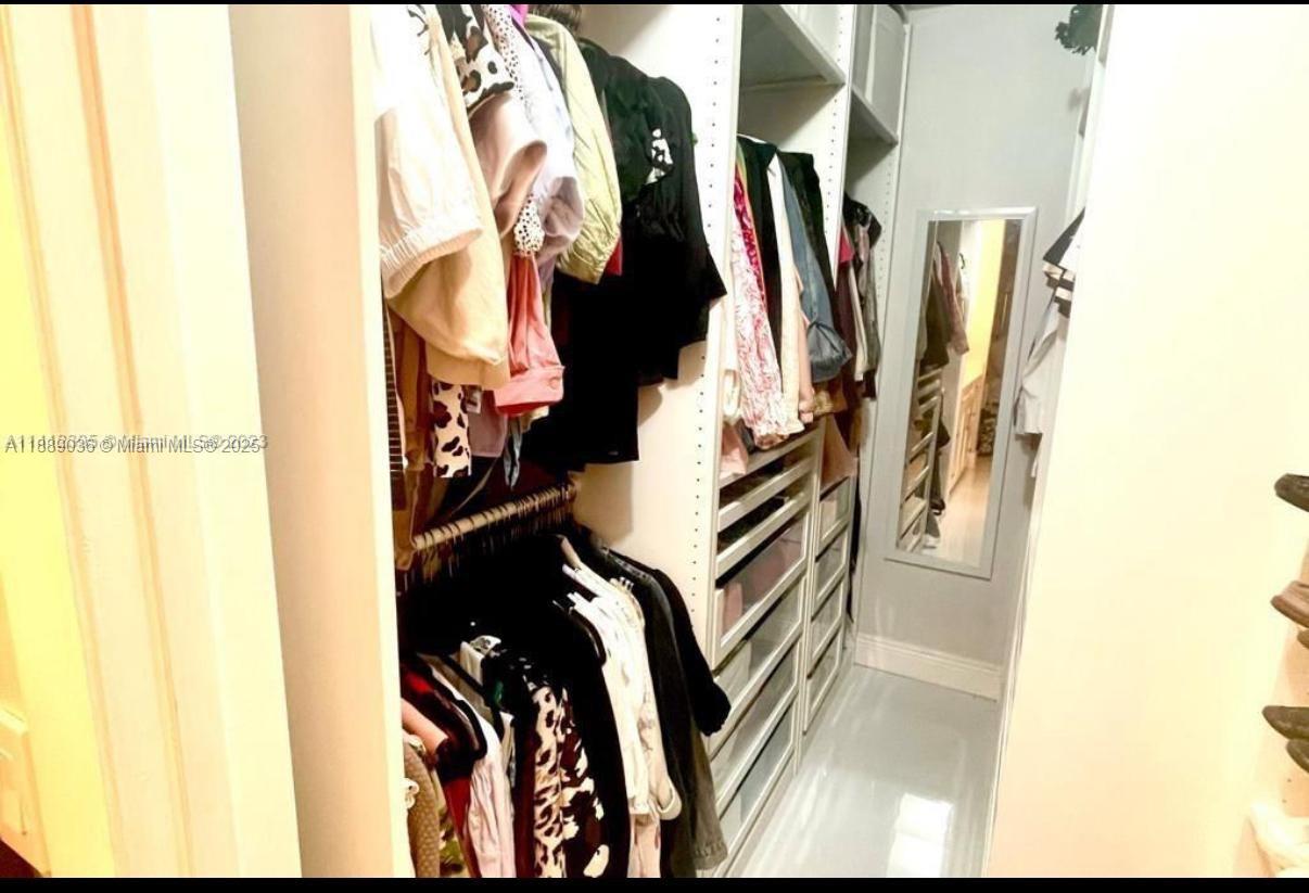 9710 Hammocks Blvd #103-31 Miami, FL 33196