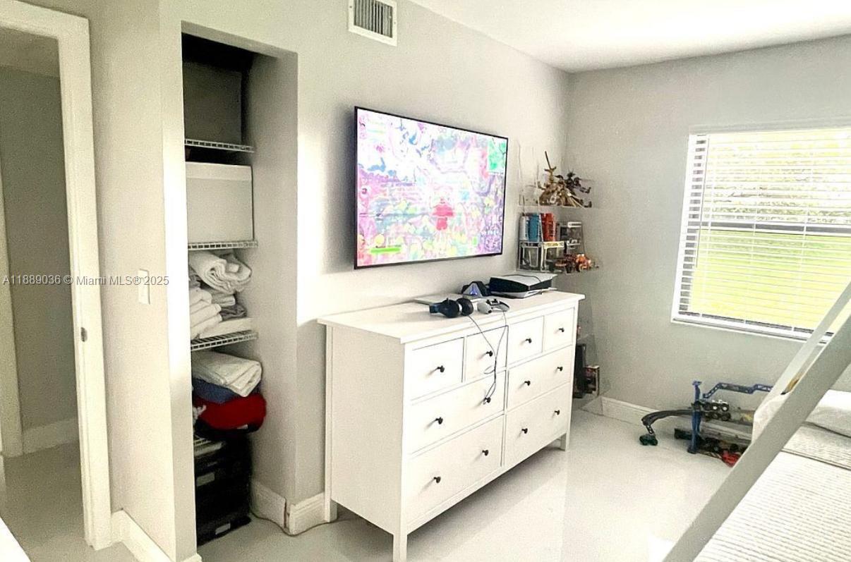 9710 Hammocks Blvd #103-31 Miami, FL 33196