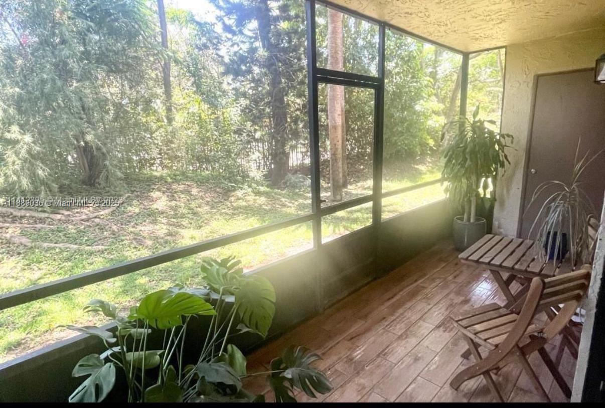 9710 Hammocks Blvd #103-31 Miami, FL 33196