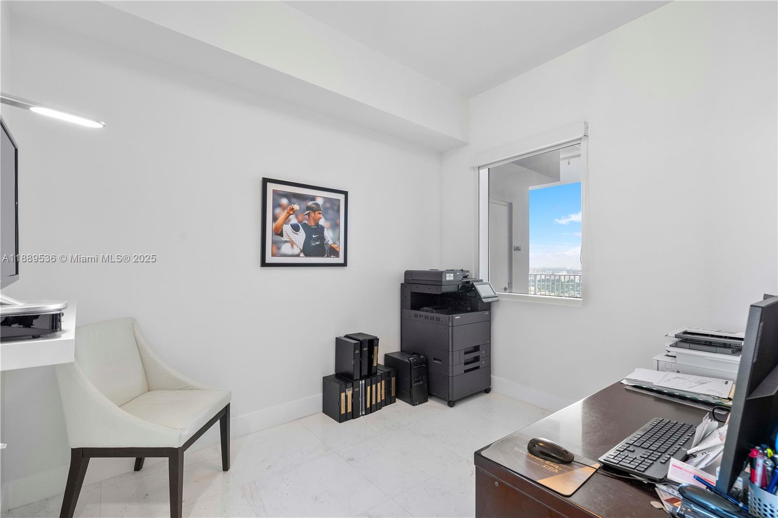 image Paramount Bay13