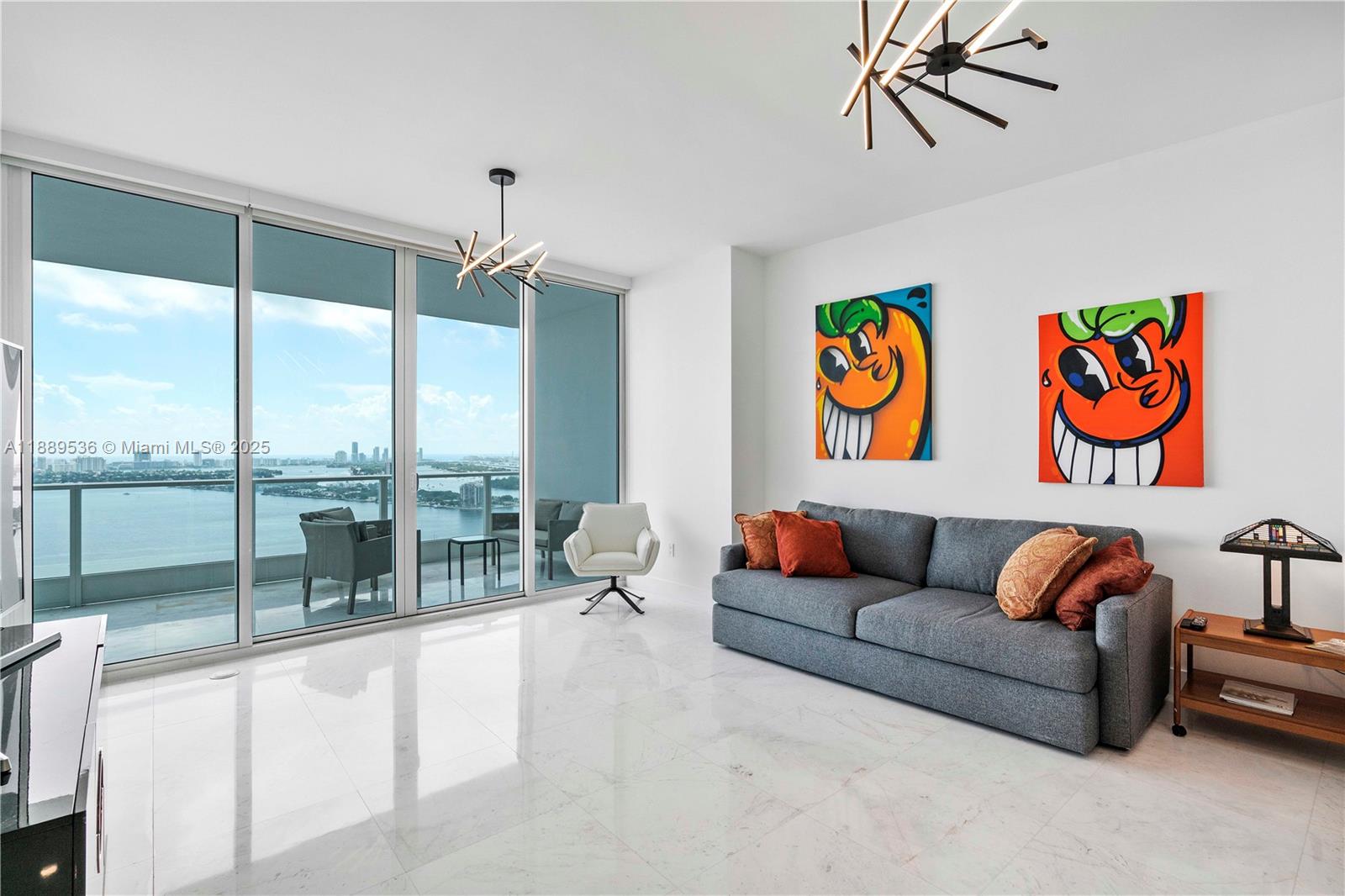 image Paramount Bay1