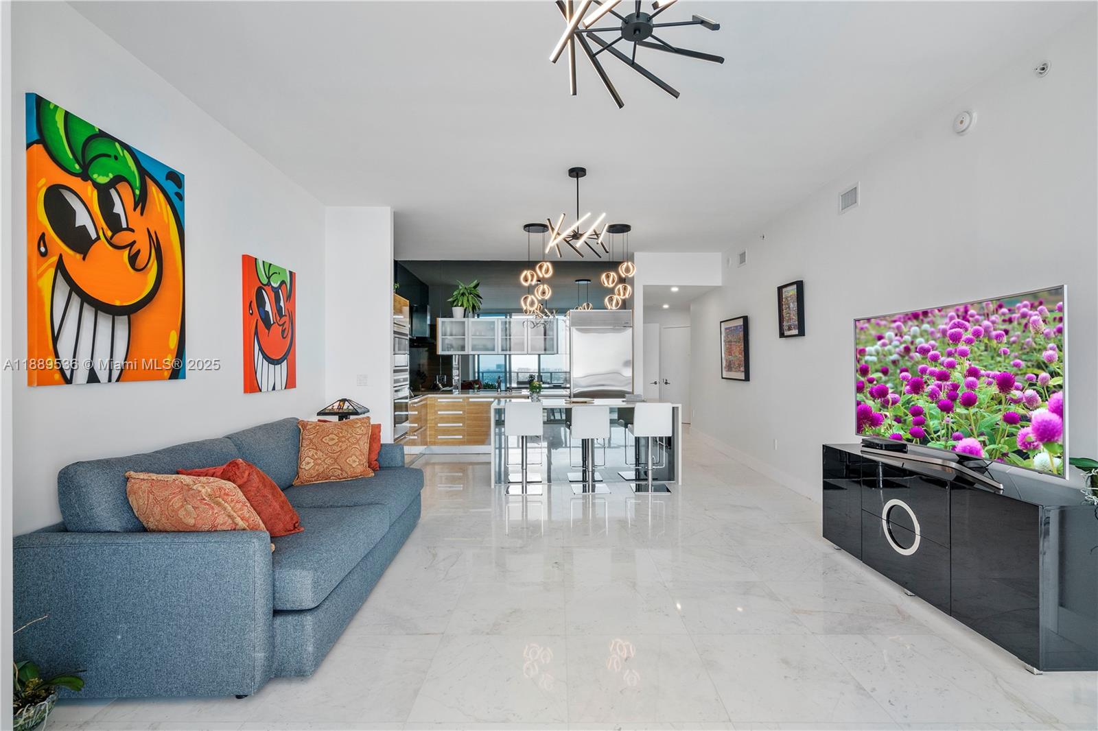 image Paramount Bay22