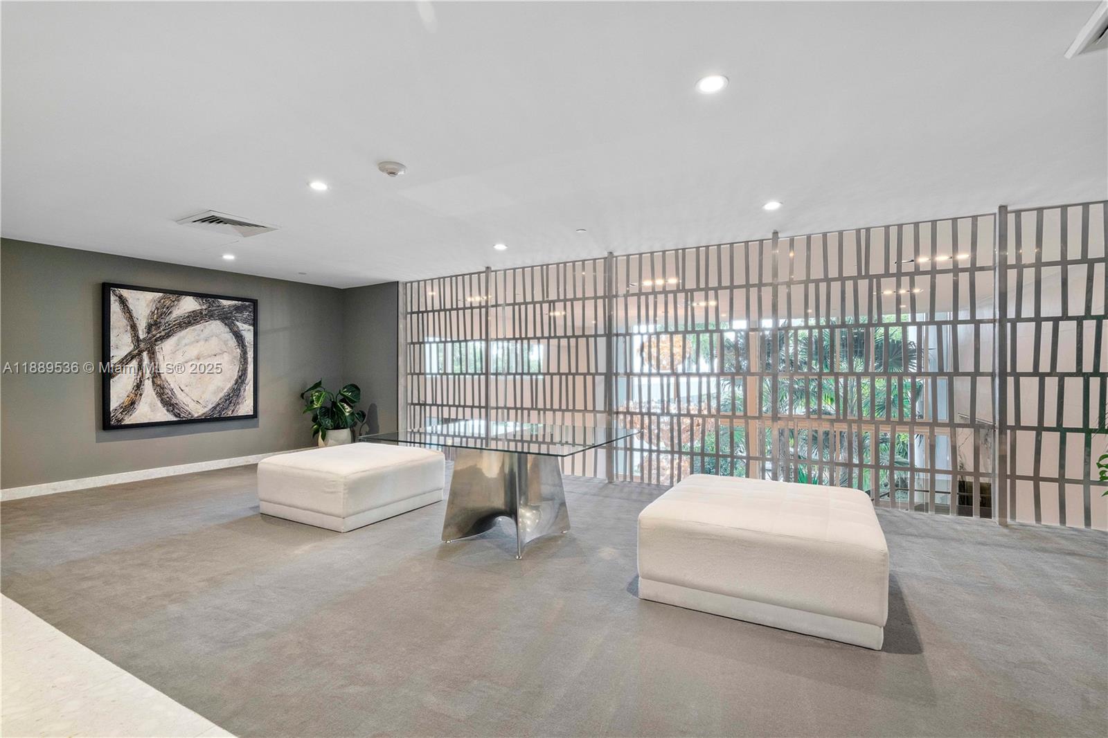 image Paramount Bay34