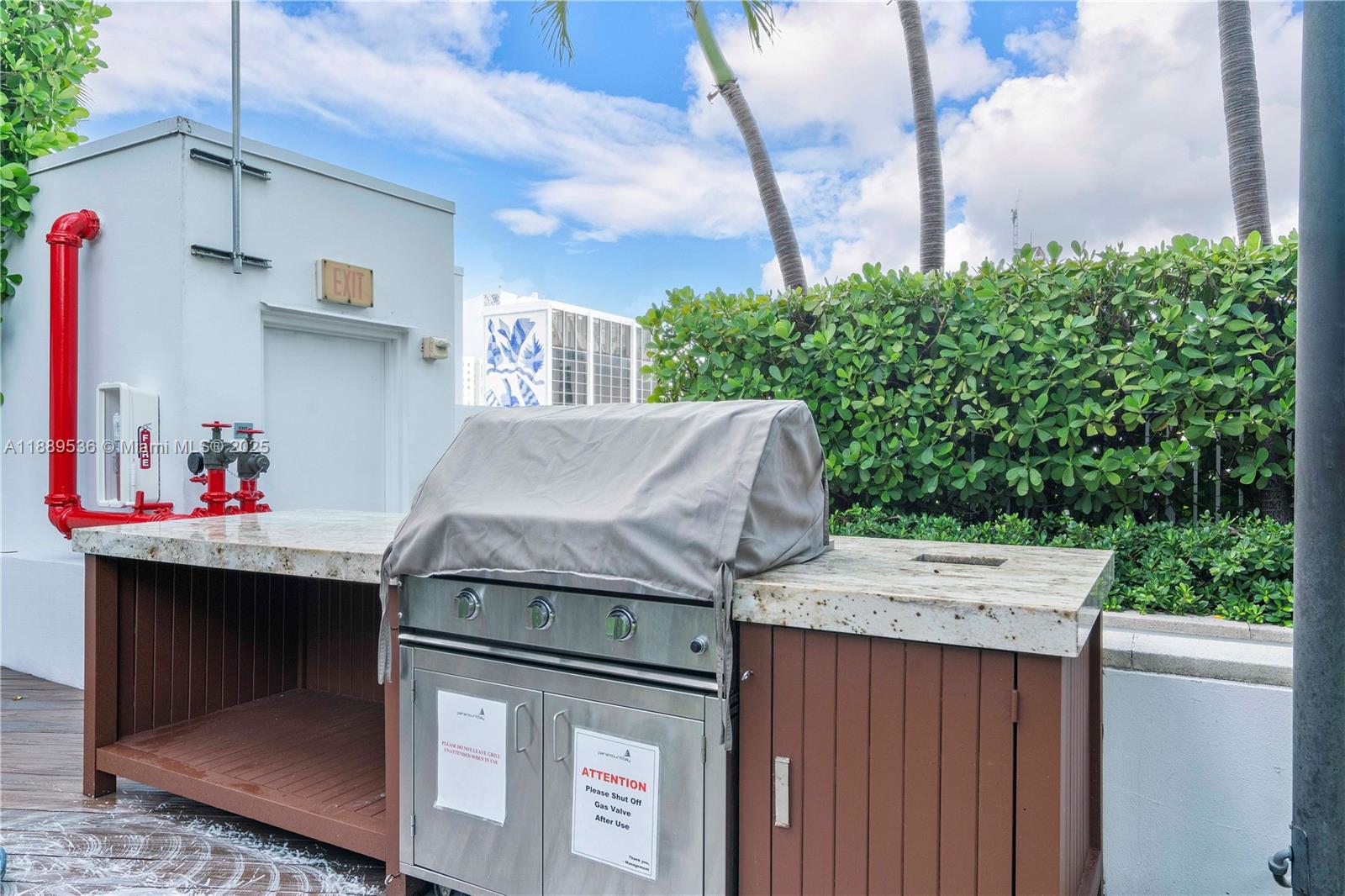 image Paramount Bay38