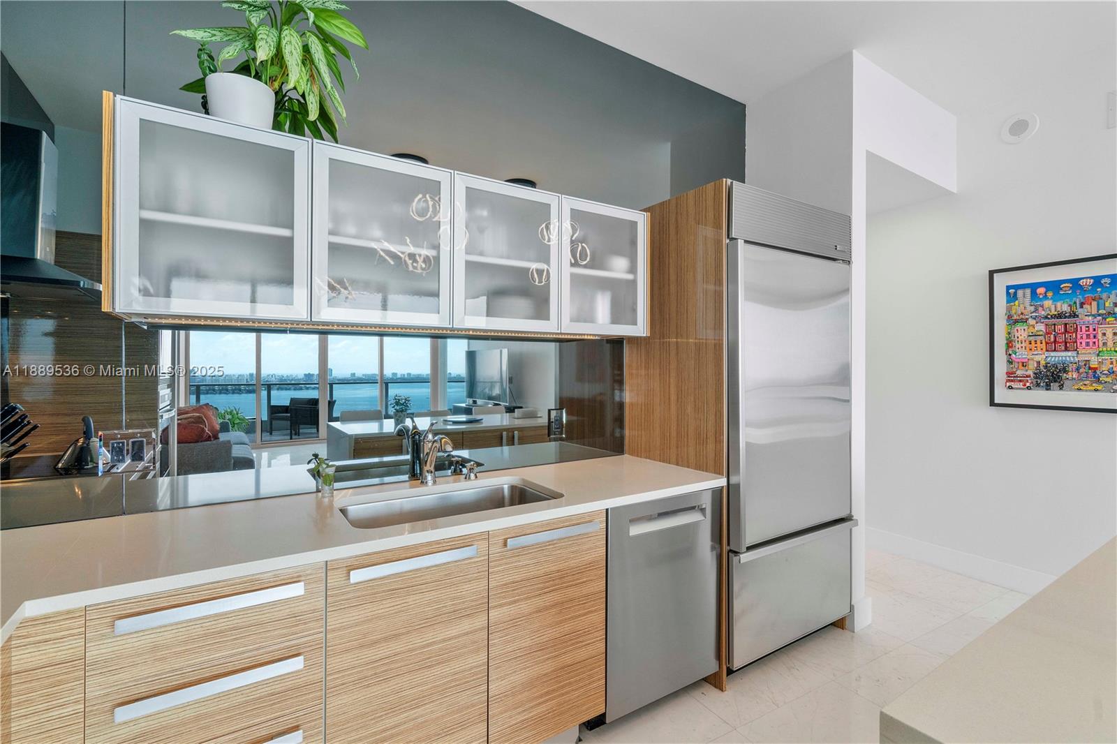 image Paramount Bay5