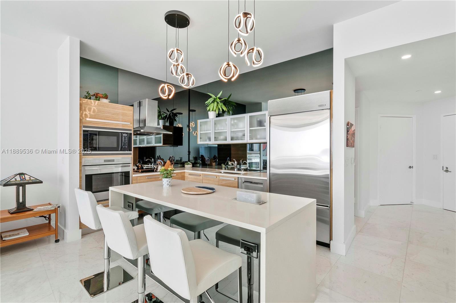 image Paramount Bay7