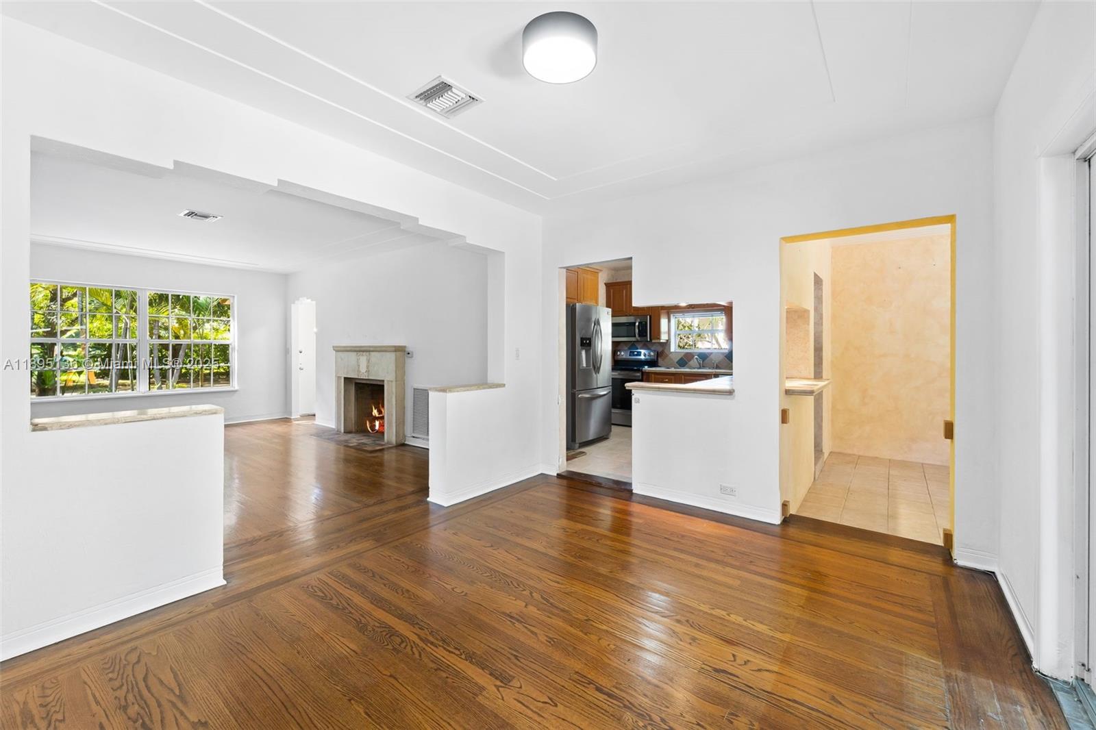 911 NE 72nd Ter Miami, FL 33138