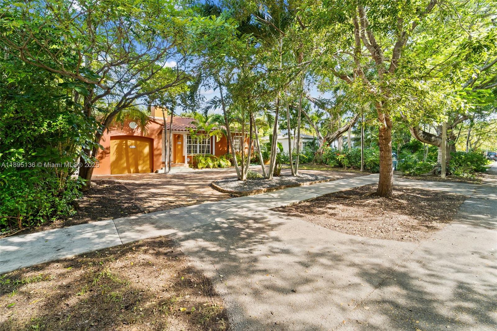 911 NE 72nd Ter Miami, FL 33138