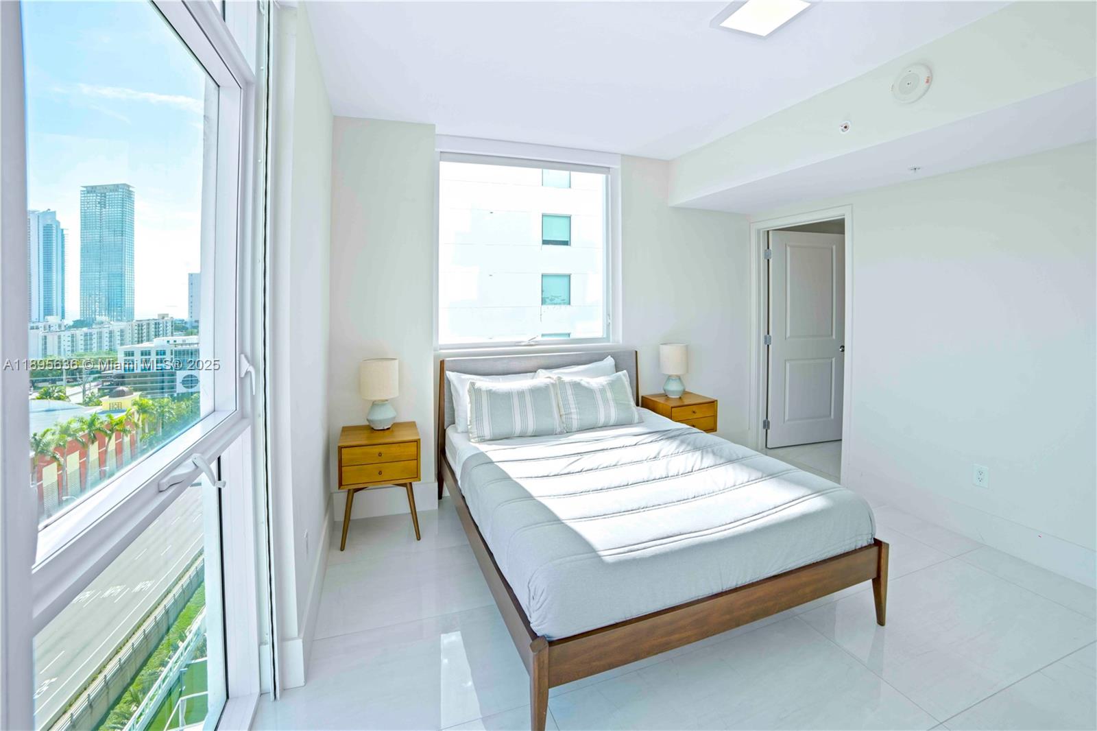 image 400 Sunny Isles Residence13