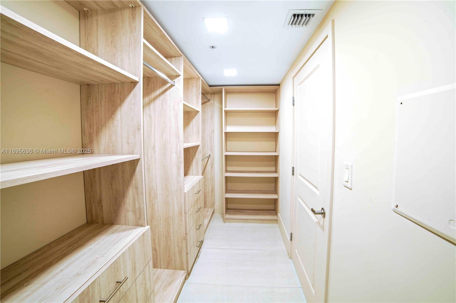 image 400 Sunny Isles Residence29