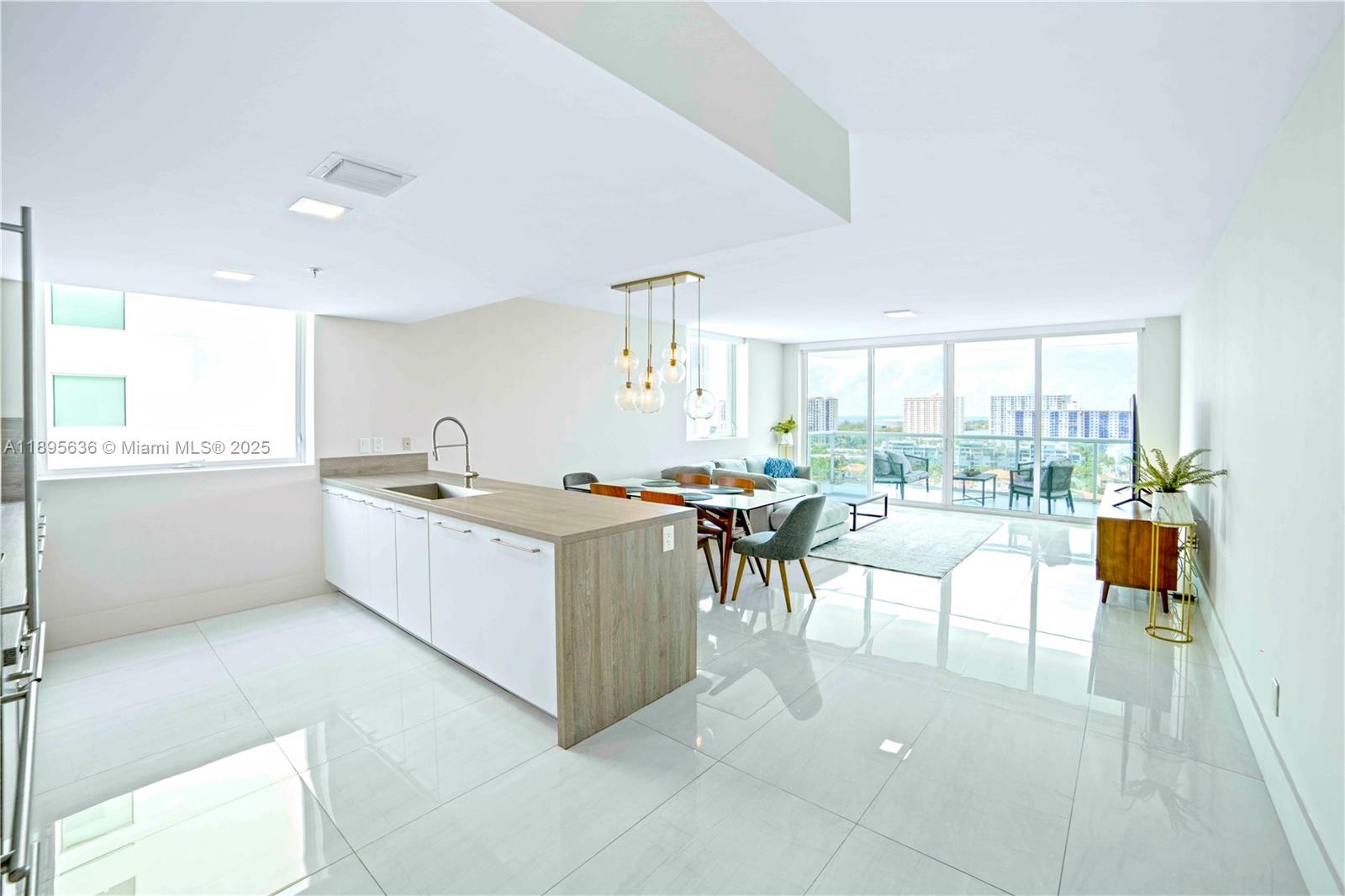 image 400 Sunny Isles Residence31