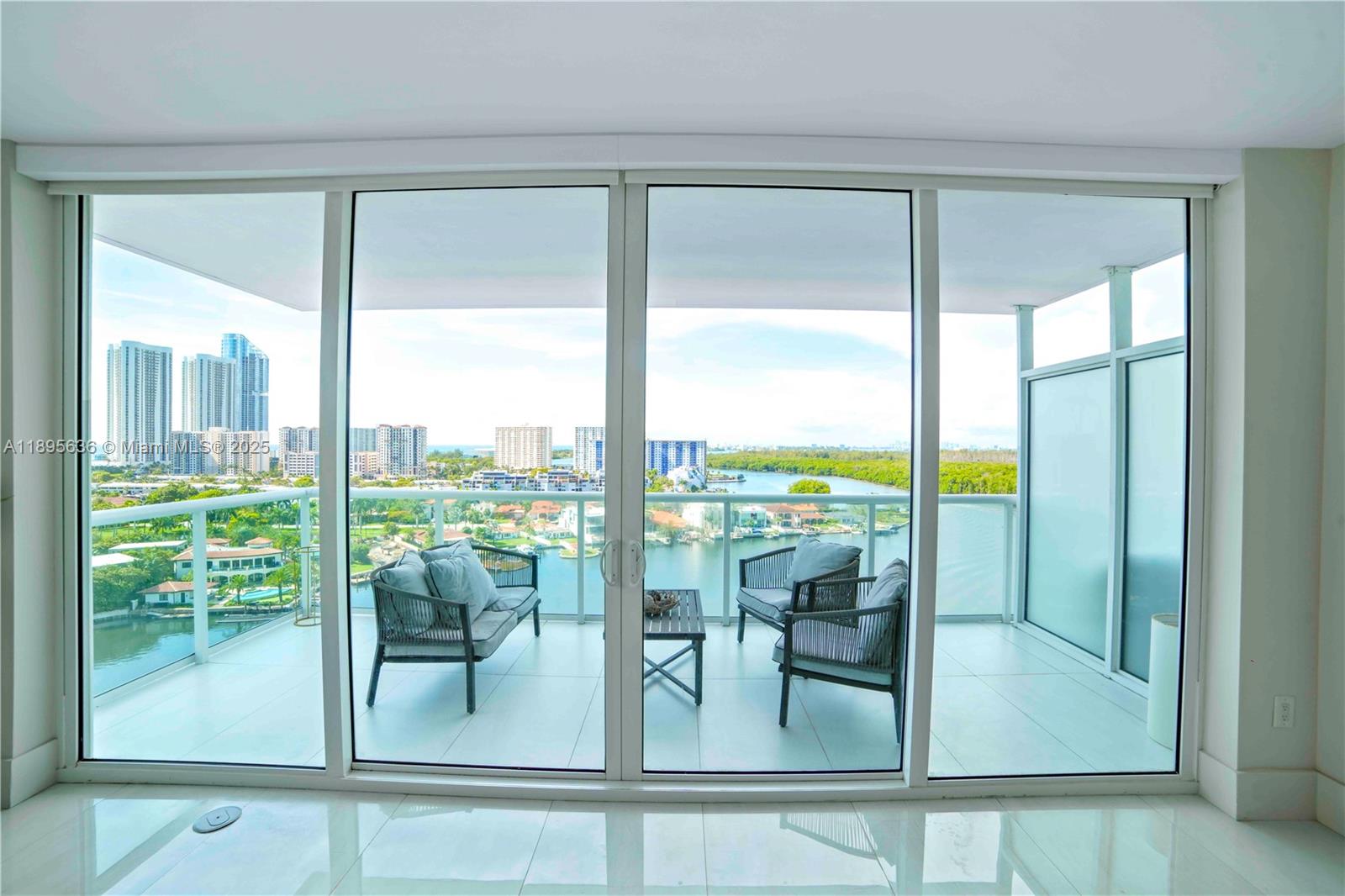 image 400 Sunny Isles Residence38
