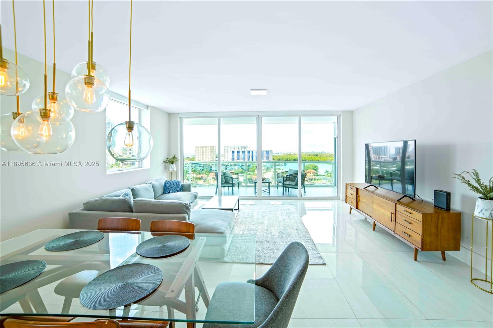 image 400 Sunny Isles Residence3